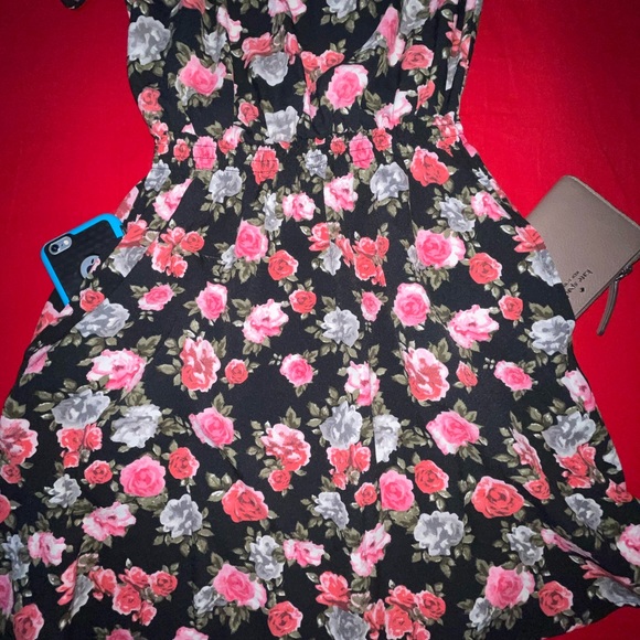 H&M Floral Dress Size US 2 - Picture 6 of 10